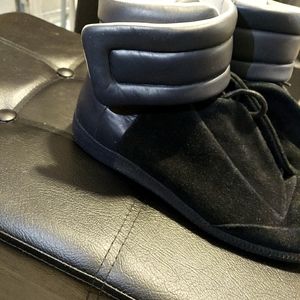 Navy blue margelia booties